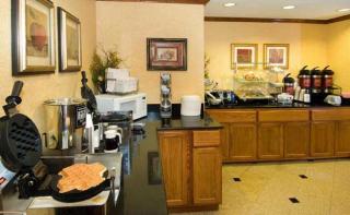 Best Western Alamo Suites - 3