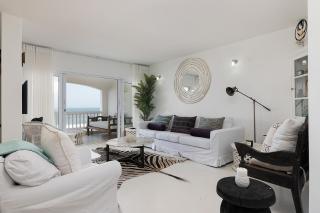 Santorini Perissa 16 - Family Only - 9