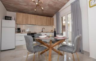 Panoramico apartment, private jacuzzi - Brela - 4