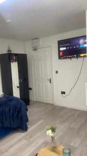 BV Royal Comfy Studio Seven Suite Queensgate Huddersfield - Huddersfield - 3
