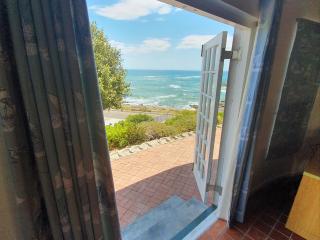 61 Lutie Katz - Yzerfontein - 9