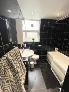 Large apt close to central LDN - London - 4
