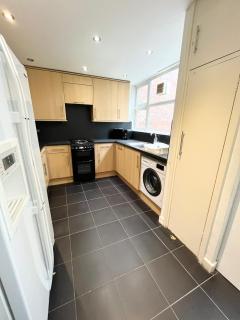 Large apt close to central LDN - London - 1