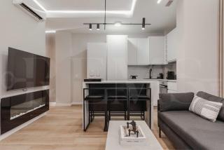 Contemporary Minimalist Apartment by REMS - Málaga - 4