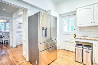 Majestic Richmond Apt with Tranquil Koi Pond! - 1