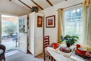 Charming Grass Valley Studio with Deck and Pond Access - Grass Valley - 5