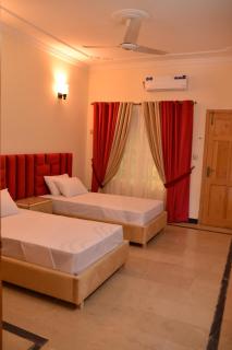 Redbury Guesthouse - 3