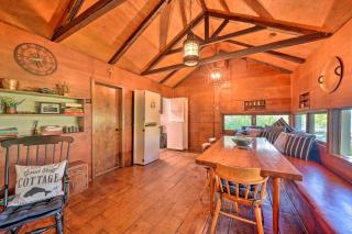 Custom-Built Lakefront Cottage with Spacious Yard! - Hartstown - 2