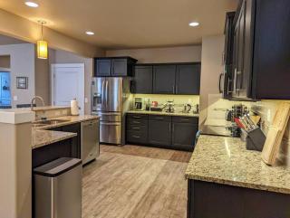 Spacious 3-bedroom home with outdoor space - 2