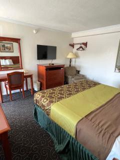 Americas Best Value Inn Hanford - Hanford - 0