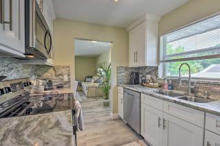 Cozy Sarasota Retreat - 3 Blocks to the Coast! - 6