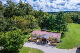 Take 5 Relax, Rest, Refresh with Yard and Pond! - - 1