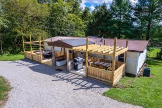 Take 5 Relax, Rest, Refresh with Yard and Pond! - - 0