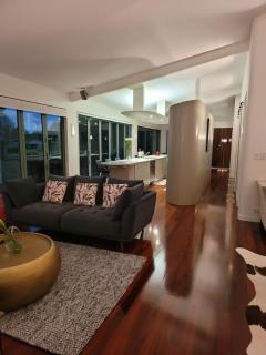 Sunshine Valley - Auckland - 5