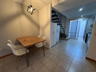 Hermoso duplex con estacionamiento - 1