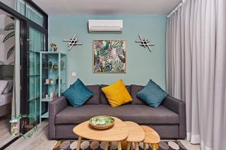 Parrot's House- Yumbo center - 2