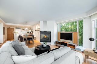 Woodrun by Outpost Whistler - 1