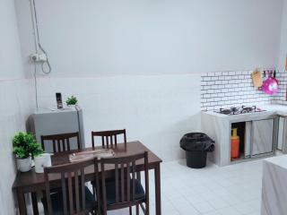Yoni Homestay - Kampung Raja - 3