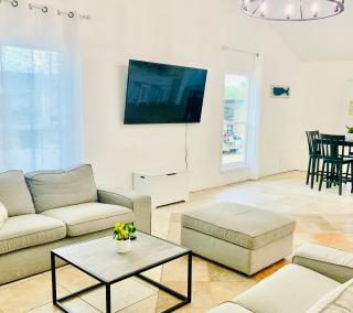 Sea Salt Vacation Home, Private Pool - Walk to Beach - Panama City Beach - 6