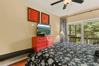 Gorgeous Cottage with Hot Tub in Boone NC! - Boone - 7