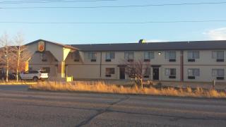 Super 8 by Wyndham Rawlins Wyoming - 4