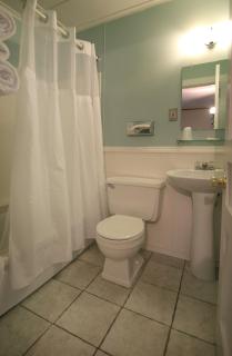 Maple Leaf Motel - 5