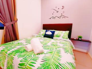 Legoland -Happy Starlight Suite-2B2R, 8pax -lakeview - Nusajaya - 2