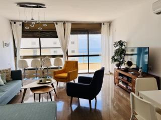 Elegant Apt with Balcony & Sea View by FeelHome - 8