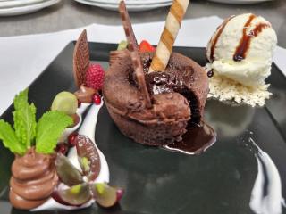 VILA Restaurant Transilvania - Zărneşti - 5