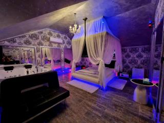 Anadi Hotel Boutique ONLY ADULT - Braşov - 8