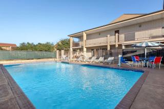 Ramada by Wyndham San Antonio Near SeaWorld - Lackland AFB - San Antonio - 5