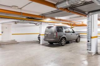 Sunny and Central 3-Bedroom Penthouse with Garage - Budapest - 3