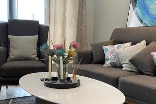 Modern 2-bedroom unit with pool and beach access - 8