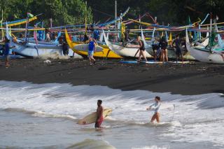 Surfers Villa and Resorts Medewi - Jembrana - 2