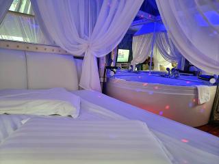 Anadi Hotel Boutique ONLY ADULT - Braşov - 4