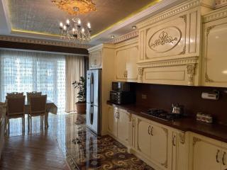 Park Azure Louvre apartment - Baku - 4