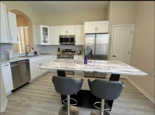 Chic villa 4 Bedroom 3 Bath with pool & game room - Davenport - 7