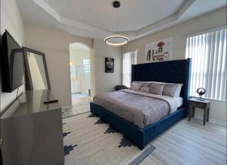 Chic villa 4 Bedroom 3 Bath with pool & game room - Davenport - 3