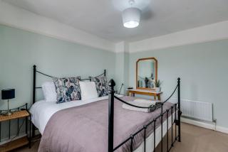 Cheerfull 3-Bedroom Home with parking & garden - Oxford - 1