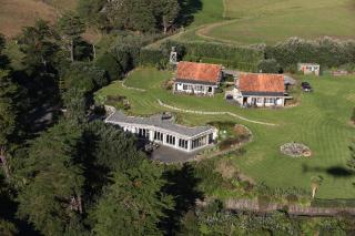 Ahu Ahu Beach Villas - 1