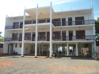 Hotel Ocean View Cottage - 4