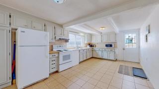 Main Beach River Retreat - Wasaga Beach 1 - Main Strip - 95 Mosley St - Wasaga Beach - 5