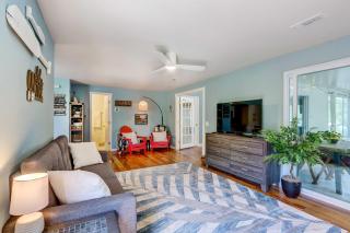 Dock and Kayaks Lakefront Retreat in Sunrise Beach - 8