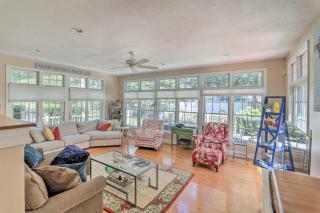 Cape Cod Cottage with Deck, Grill, and Games! - Falmouth - 7