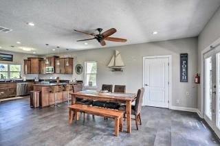 Secluded Seabrook Waterfront Home with Patio! - Seabrook - 3