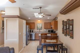 Beach Happy-Lake Close-Private Waterpark Oasis -sleeps 14 - Lake Havasu City - 2
