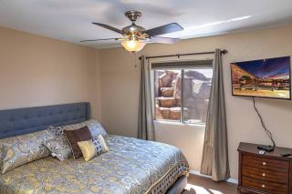 Beach Happy-Lake Close-Private Waterpark Oasis -sleeps 14 - Lake Havasu City - 1