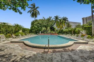 Mantell Plaza Apartments - Miami Beach - 9