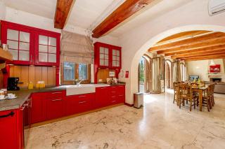 The Almonds Luxury Villa - 2