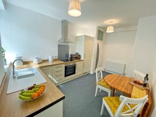 Katys No 6 - Amble - 2